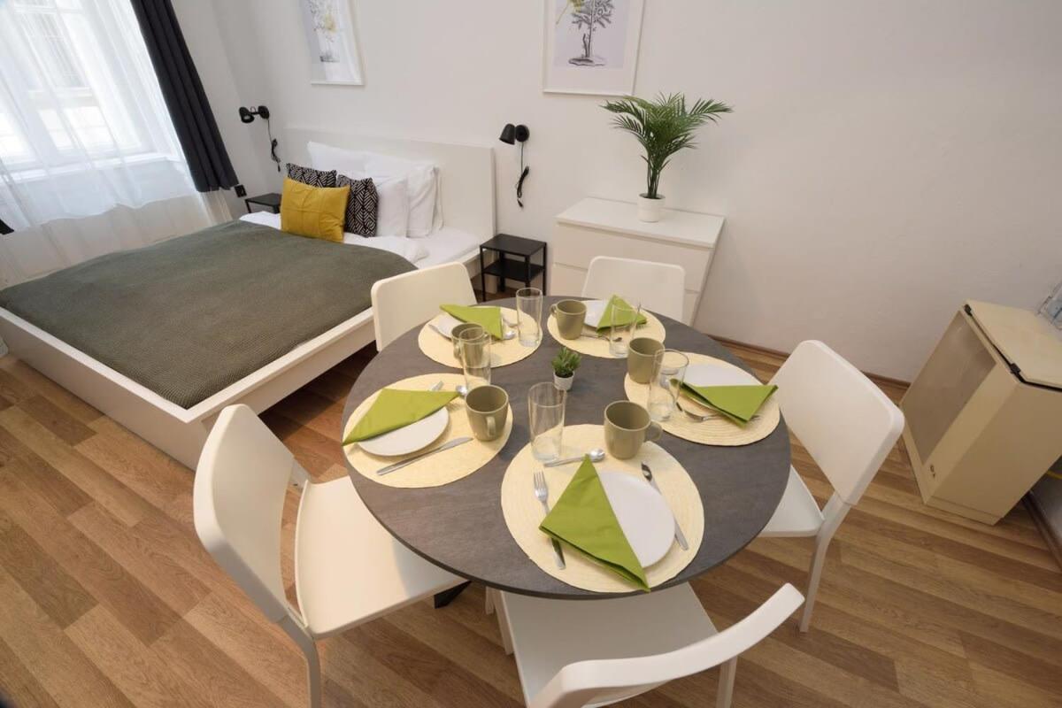Spacious Basic In The Center Apartament *